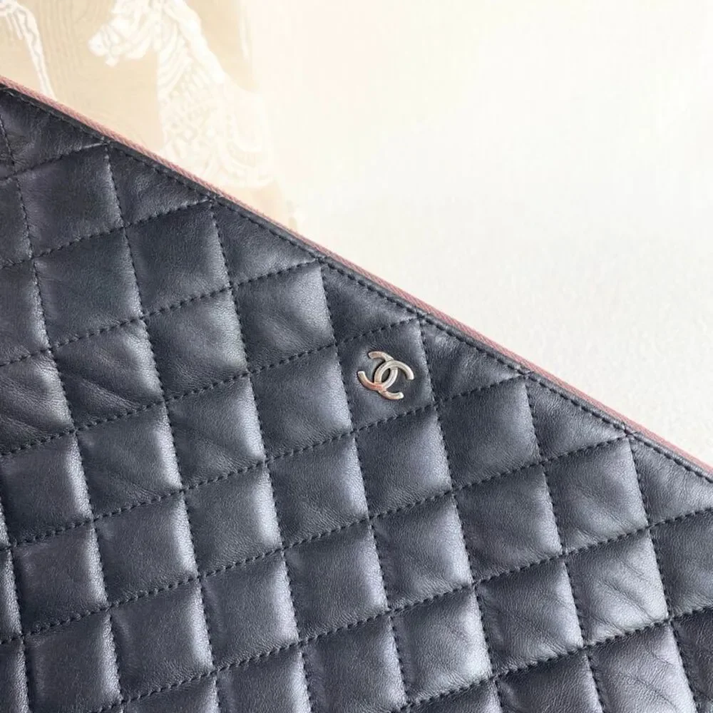 Chanel Women Pre-Loved Bag Very Good Condition